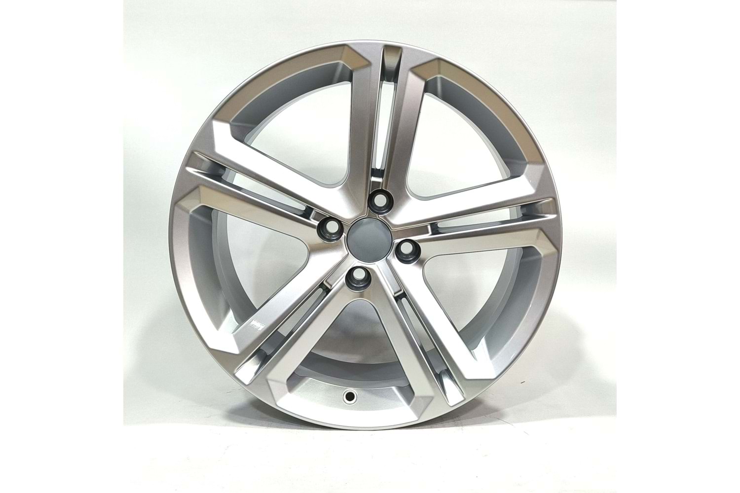 EMR-S1017-07 Silver ESTEBAN 7.5X17 5X112 ET35 57.1 (4ADET)