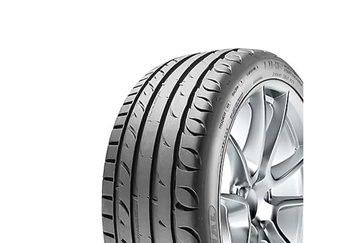 Kormoran 205/45R17 88V XL Ultra High Performance Oto Yaz Lastiği ( Üretim Yılı : 2025 )